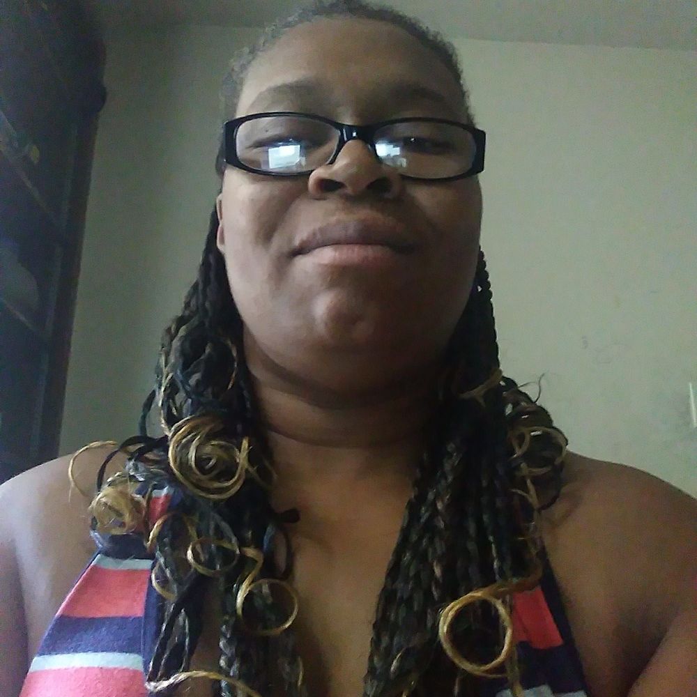 Meet your Posher, Angela